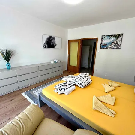In 41878 Apartamento